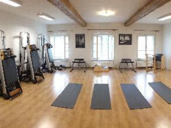 HAPPY LIFE PILATES