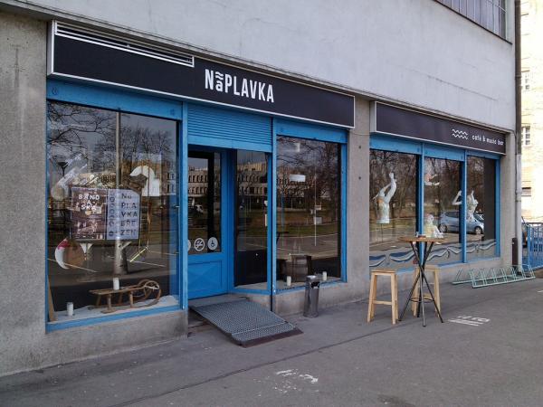 Náplavka café & music bar